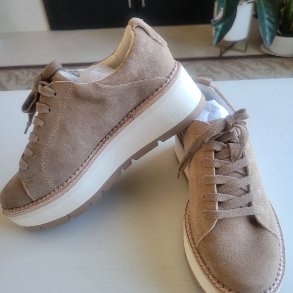 Dolce Vita suede Sneakers